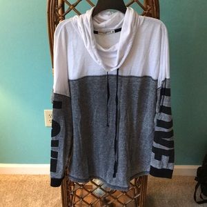 Loose high neck long sleeve shirt